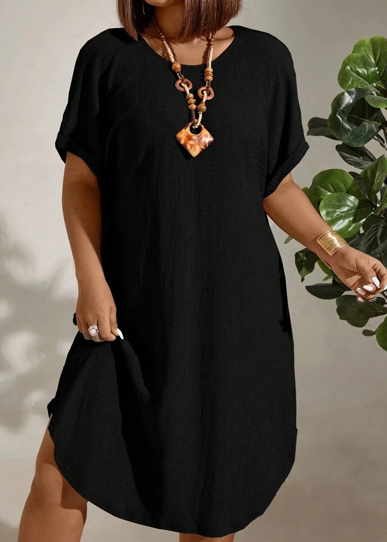 Vestido Plus Size Midi Soltinho Sabrina Black