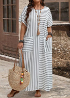 Vestido Plus Size Longo Manga Morcego Listrado com Bolso Angélica