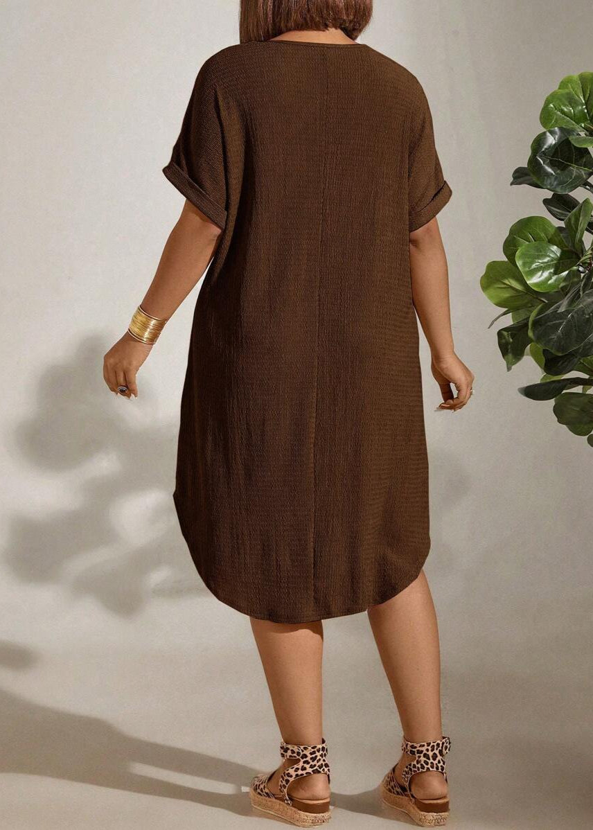 Vestido Plus Size Longo Bodycon com Manga Morcego Julia Brown