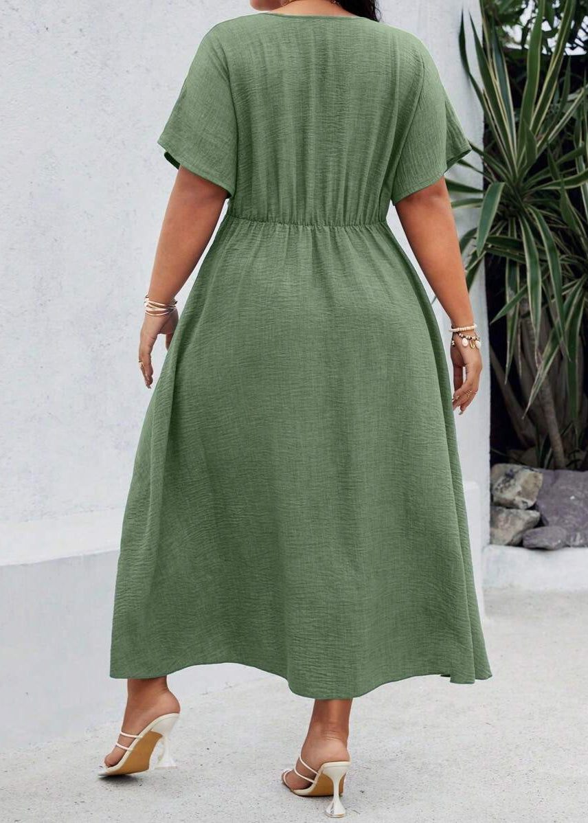 Vestido Plus Size Longo Maxissaia Plissado com Manga Morcego Laila Green