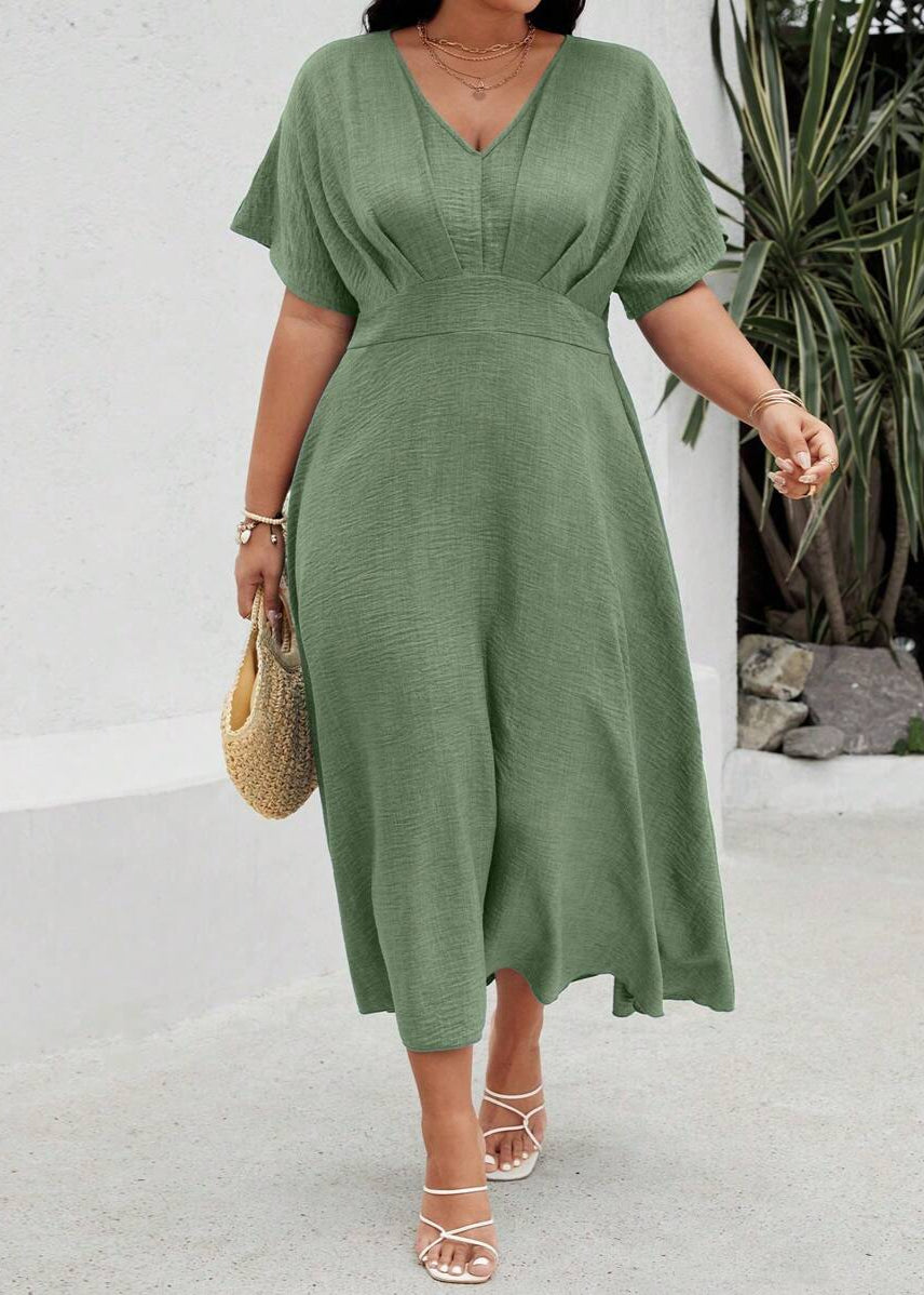 Vestido Plus Size Longo Maxissaia Plissado com Manga Morcego Laila Green