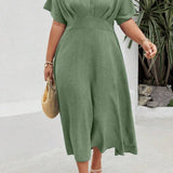 Vestido Plus Size Longo Maxissaia Plissado com Manga Morcego Laila Green