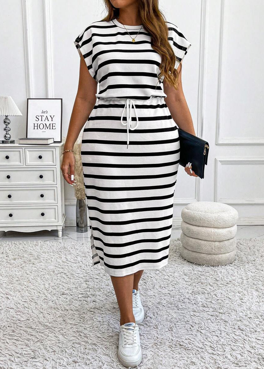 Vestido Plus Size Midi Listrado Decote Redondo e Manga Bufante Duda White