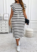 Vestido Plus Size Midi Listrado Decote Redondo e Manga Bufante Duda White