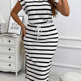 Vestido Plus Size Midi Listrado Decote Redondo e Manga Bufante Duda White