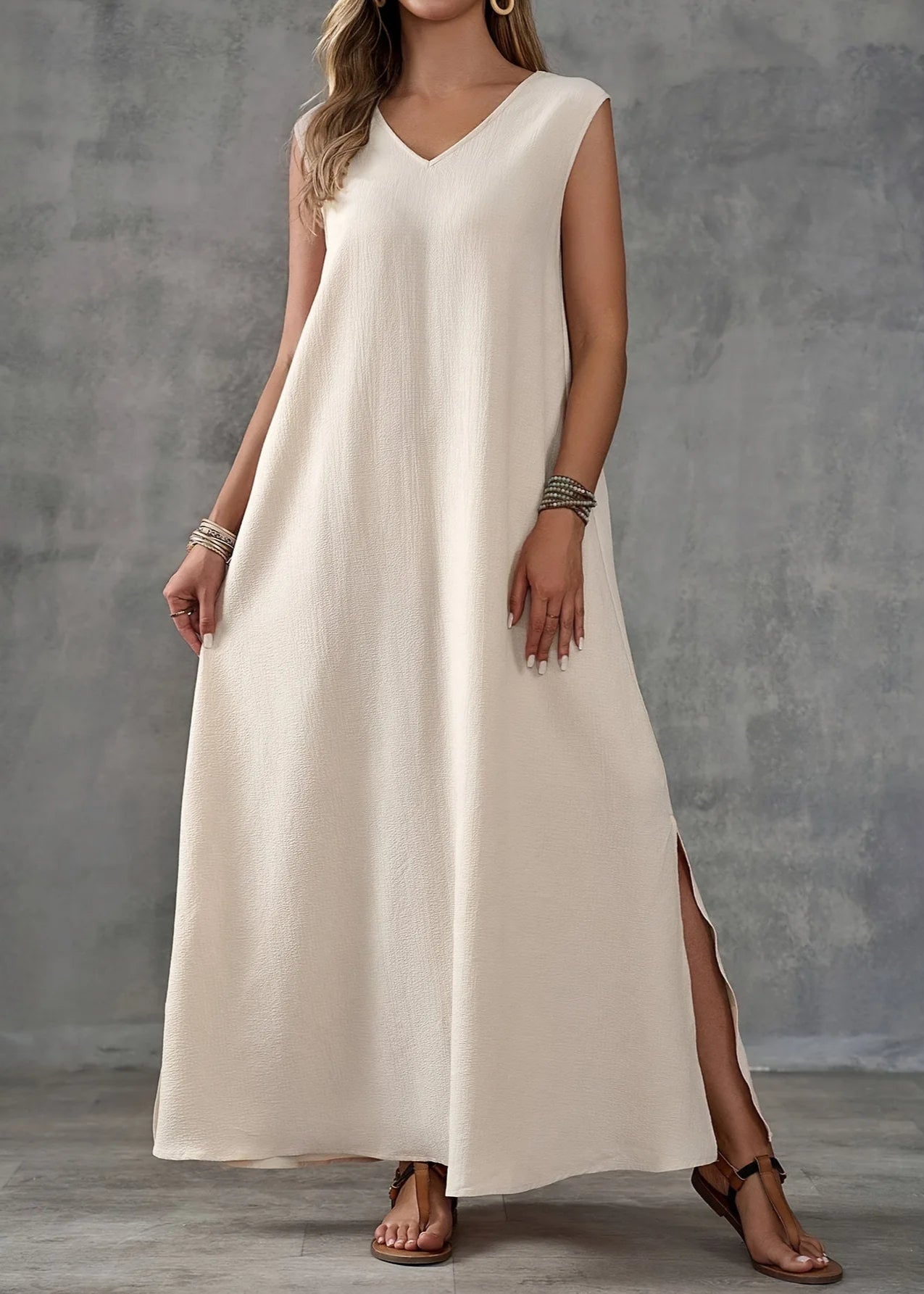 Vestido Longo Elegante sem Manga Lisa Nude